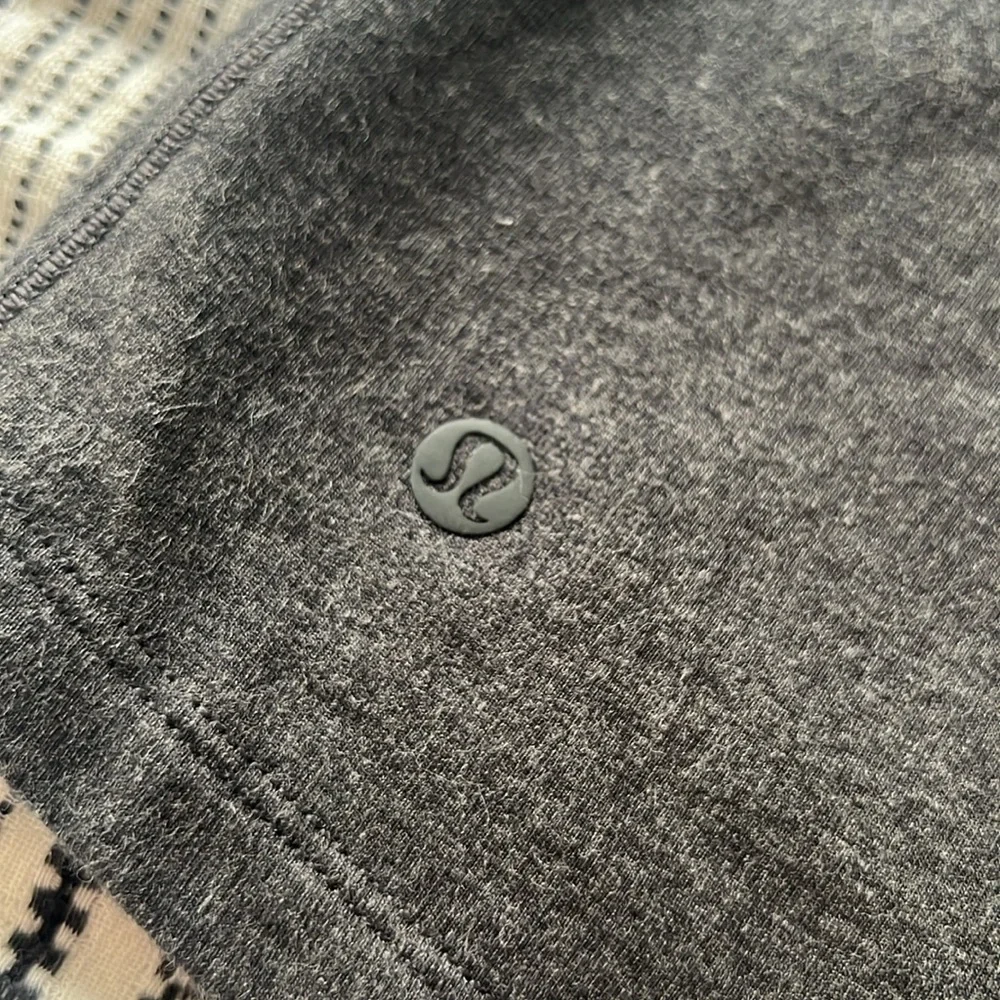 Lululemon Start Anew Skirt in Heathered Black (dark grey) Size 4 - Picture 5 of 5